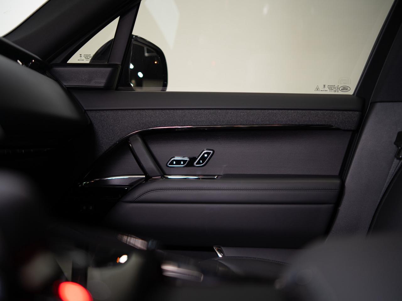 2025 Land Rover Range Rover Sport P530 | DYNAMIC | SE | MERIDIAN 3D | BREMBO | 23 IN Photo