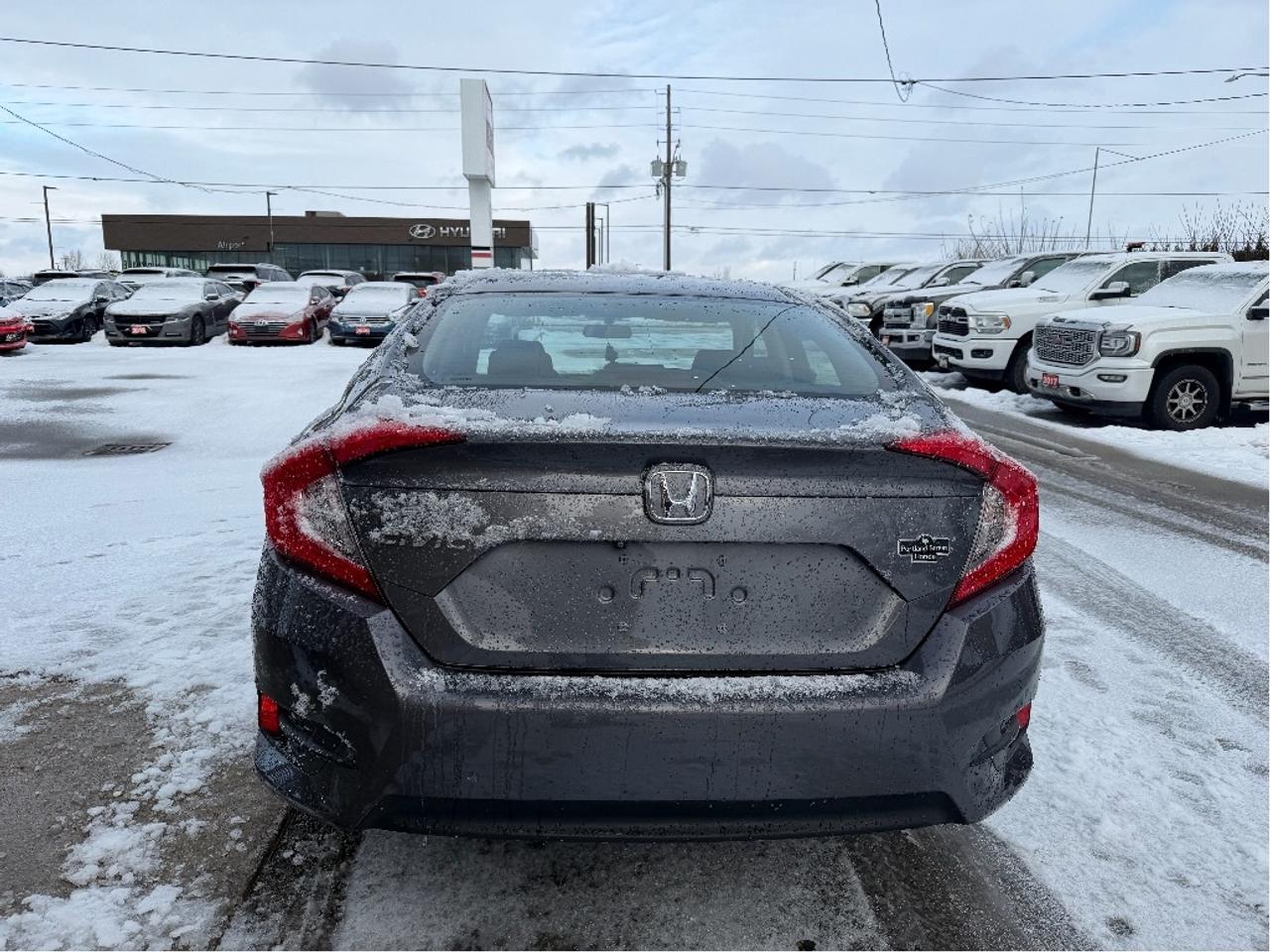 2017 Honda Civic SEDAN LX Photo