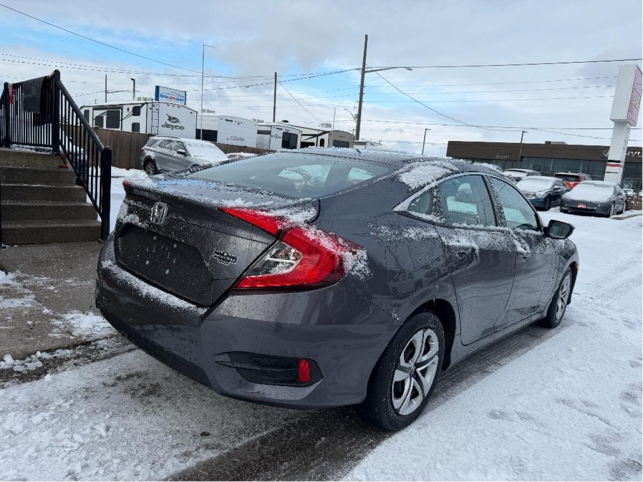 2017 Honda Civic SEDAN LX Photo