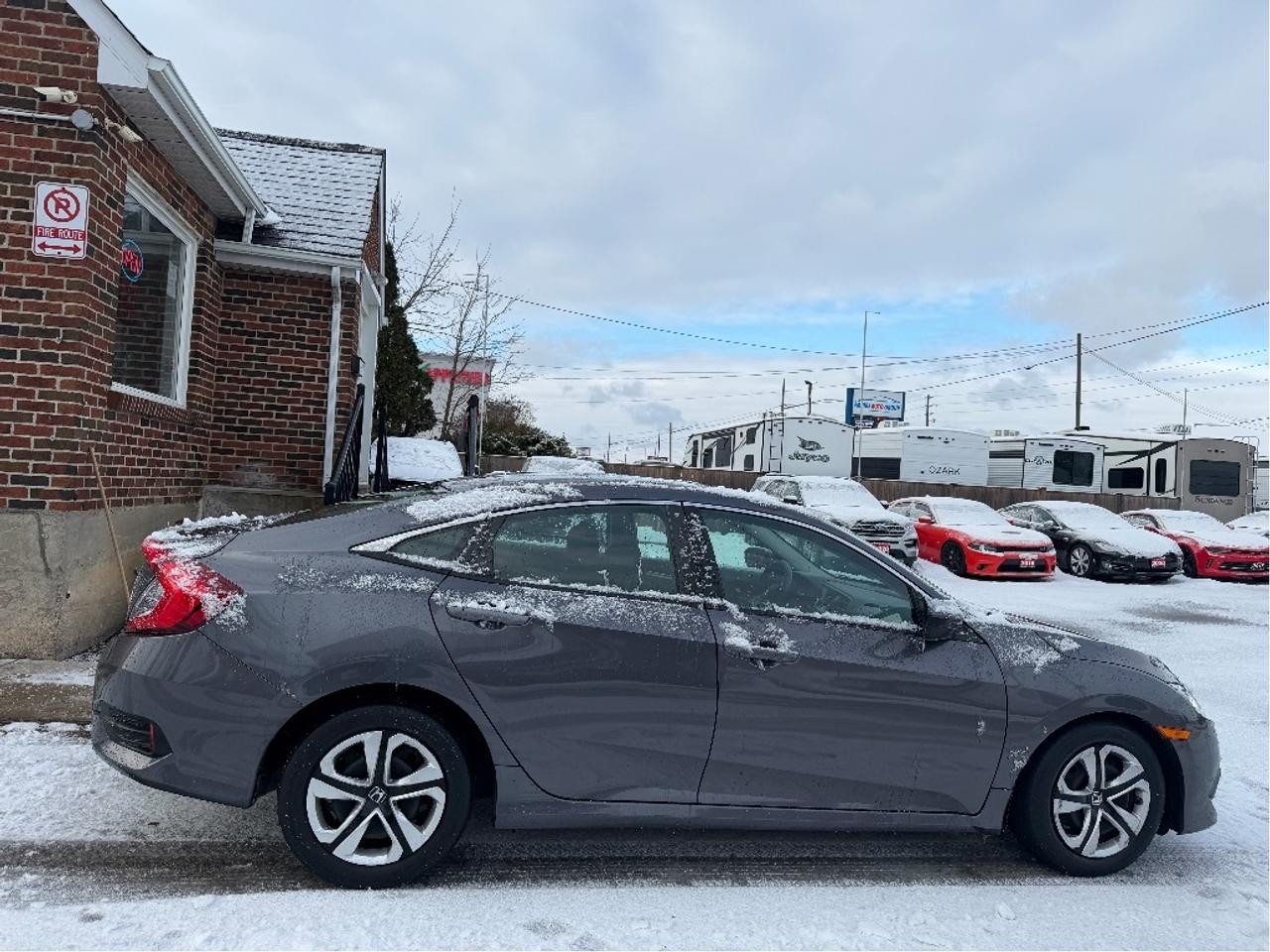 2017 Honda Civic SEDAN LX Photo