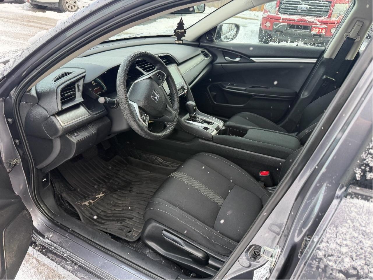 2017 Honda Civic SEDAN LX Photo