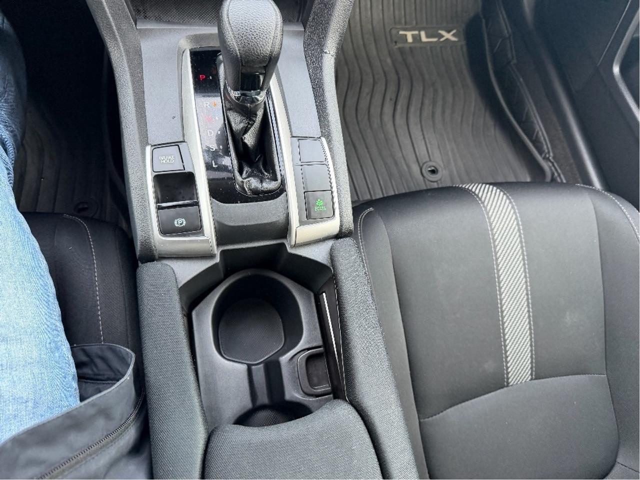 2017 Honda Civic SEDAN LX Photo