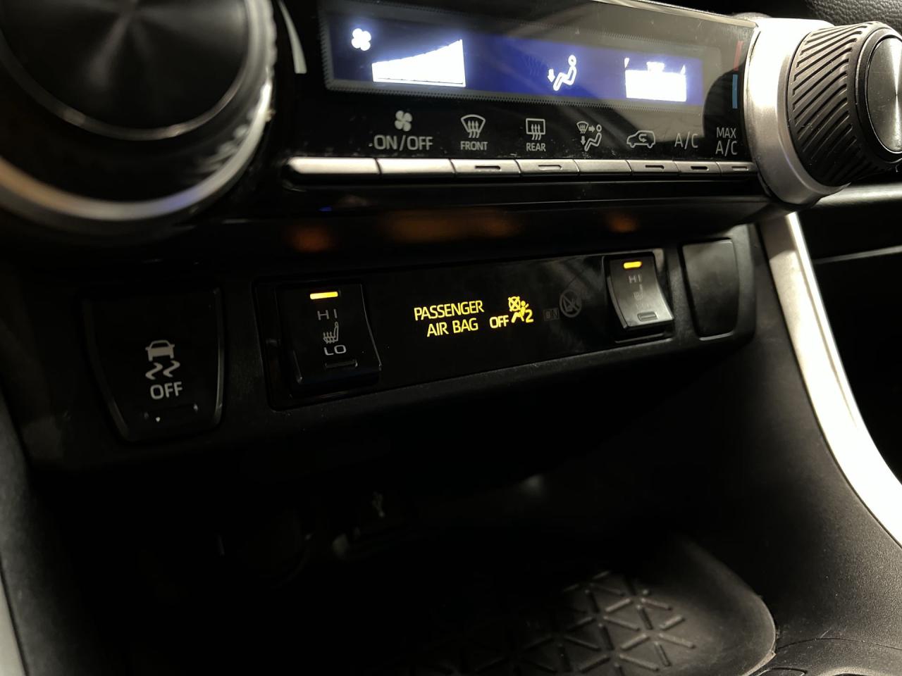 2020 Toyota RAV4 AWD | HTD SEATS |CARPLAY |ADAPT. CRUISE | REAR CAM Photo