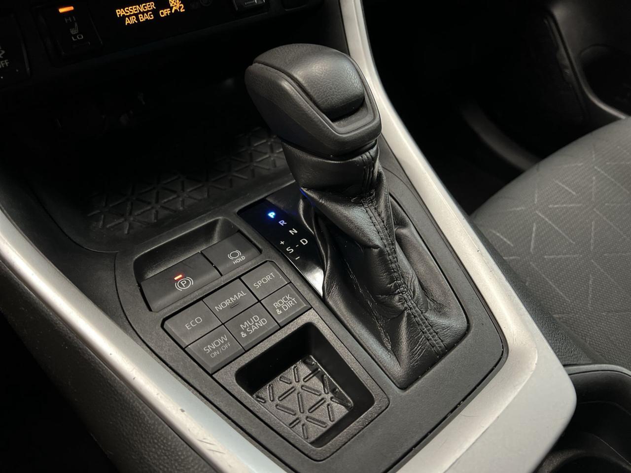 2020 Toyota RAV4 AWD | HTD SEATS |CARPLAY |ADAPT. CRUISE | REAR CAM Photo