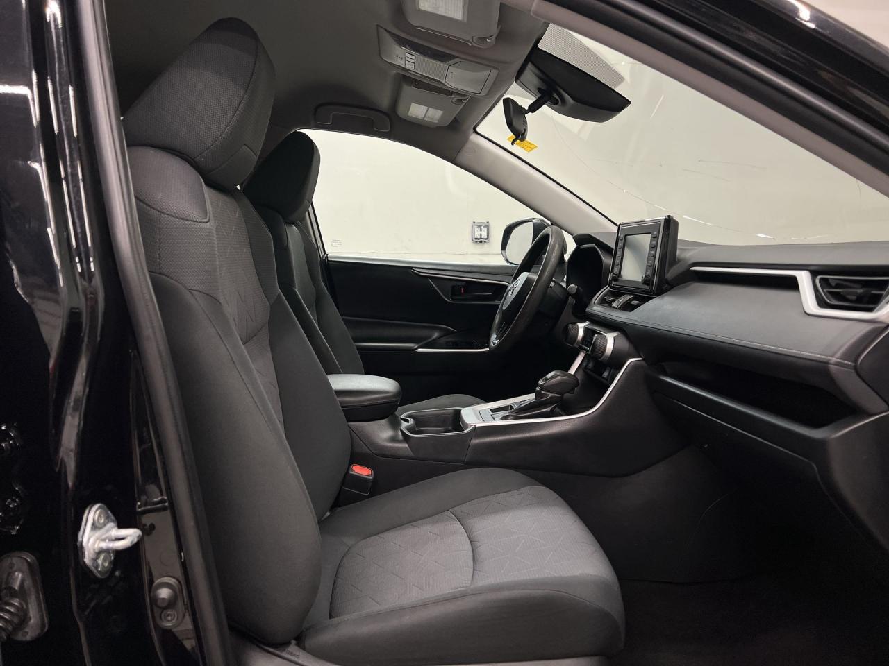 2020 Toyota RAV4 AWD | HTD SEATS |CARPLAY |ADAPT. CRUISE | REAR CAM Photo