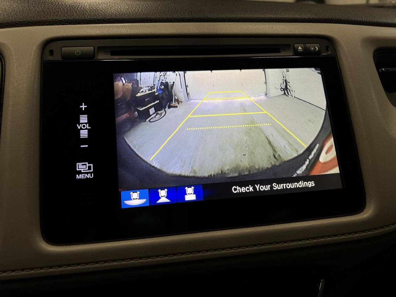 2016 Honda HR-V AWD |HTD SEATS | LOW KMS! |17IN ALLOYS | REAR CAM Photo