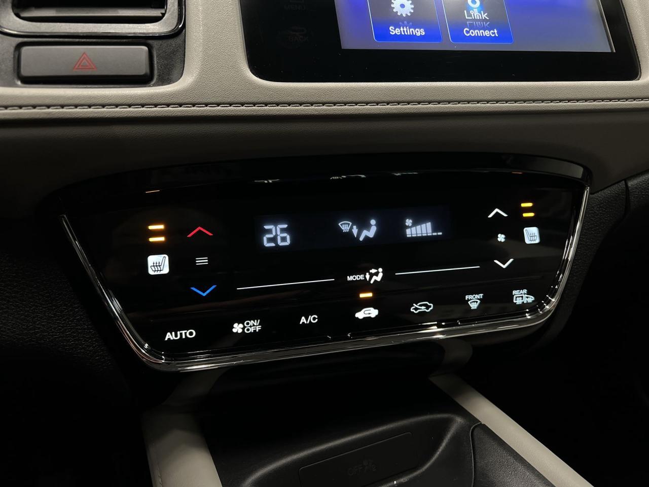 2016 Honda HR-V AWD |HTD SEATS | LOW KMS! |17IN ALLOYS | REAR CAM Photo