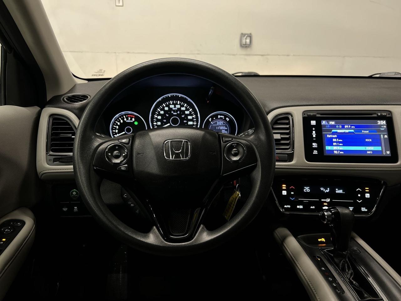 2016 Honda HR-V AWD |HTD SEATS | LOW KMS! |17IN ALLOYS | REAR CAM Photo