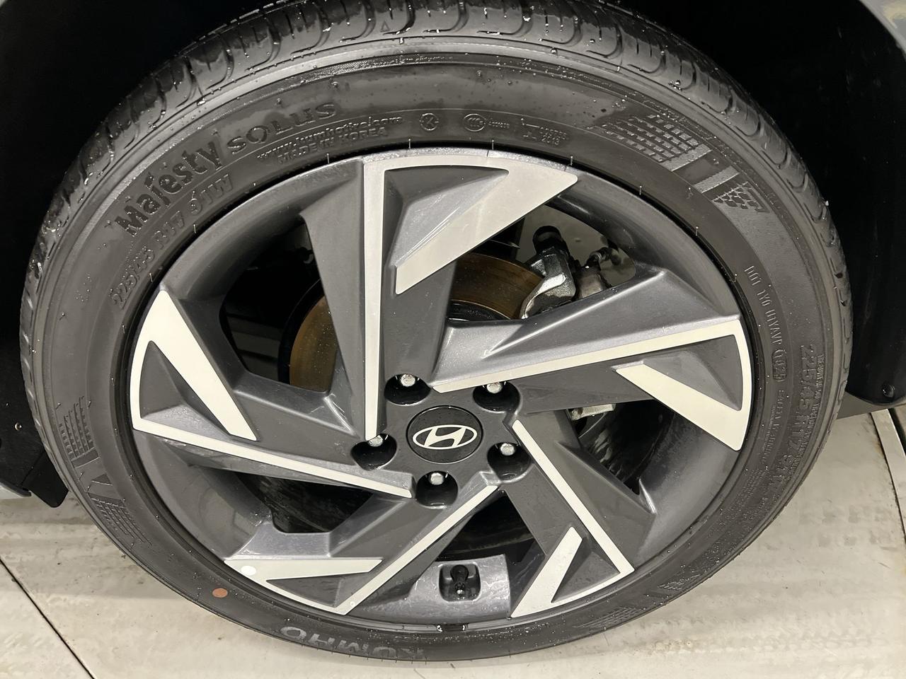 2025 Hyundai Elantra >>JUST SOLD Photo