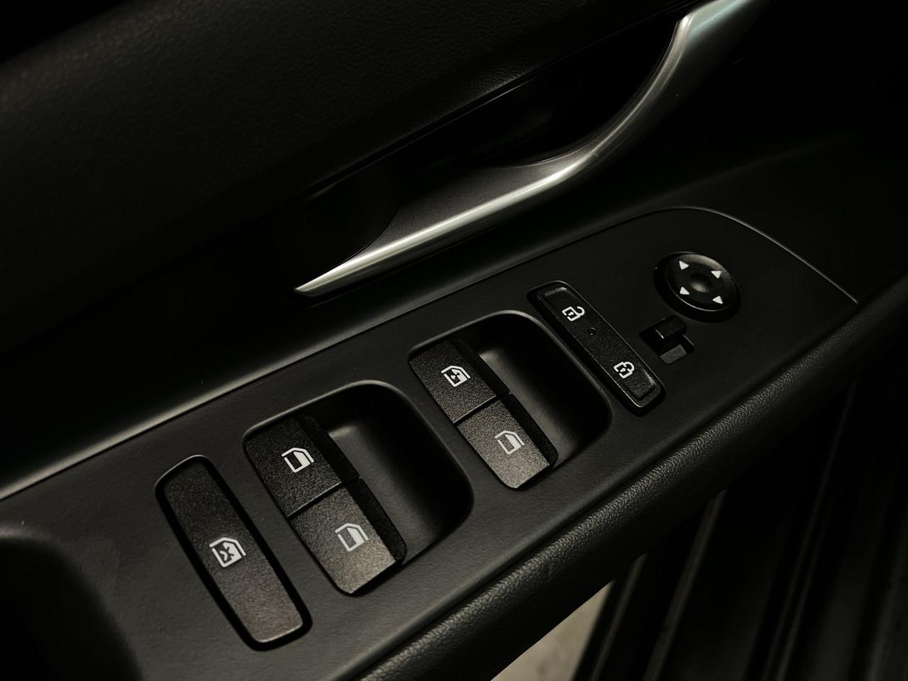 2025 Hyundai Elantra >>JUST SOLD Photo