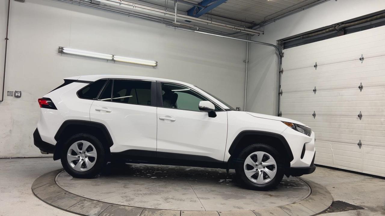 2024 Toyota RAV4 AWD | CARPLAY | HTD SEATS | BLIND SPOT | BLUETOOTH Photo