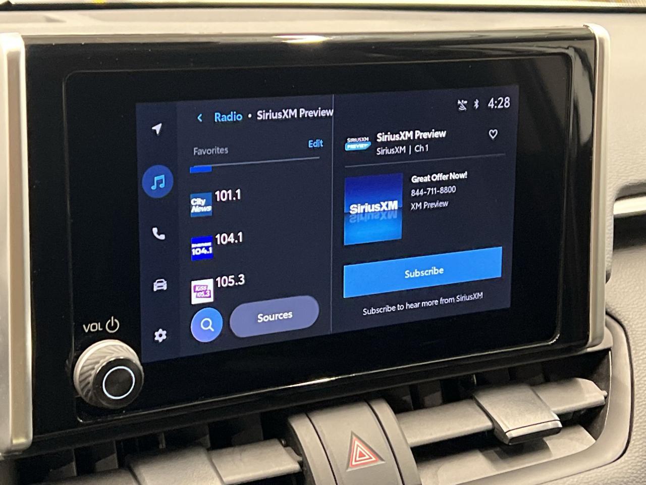 2024 Toyota RAV4 AWD | CARPLAY | HTD SEATS | BLIND SPOT | BLUETOOTH Photo