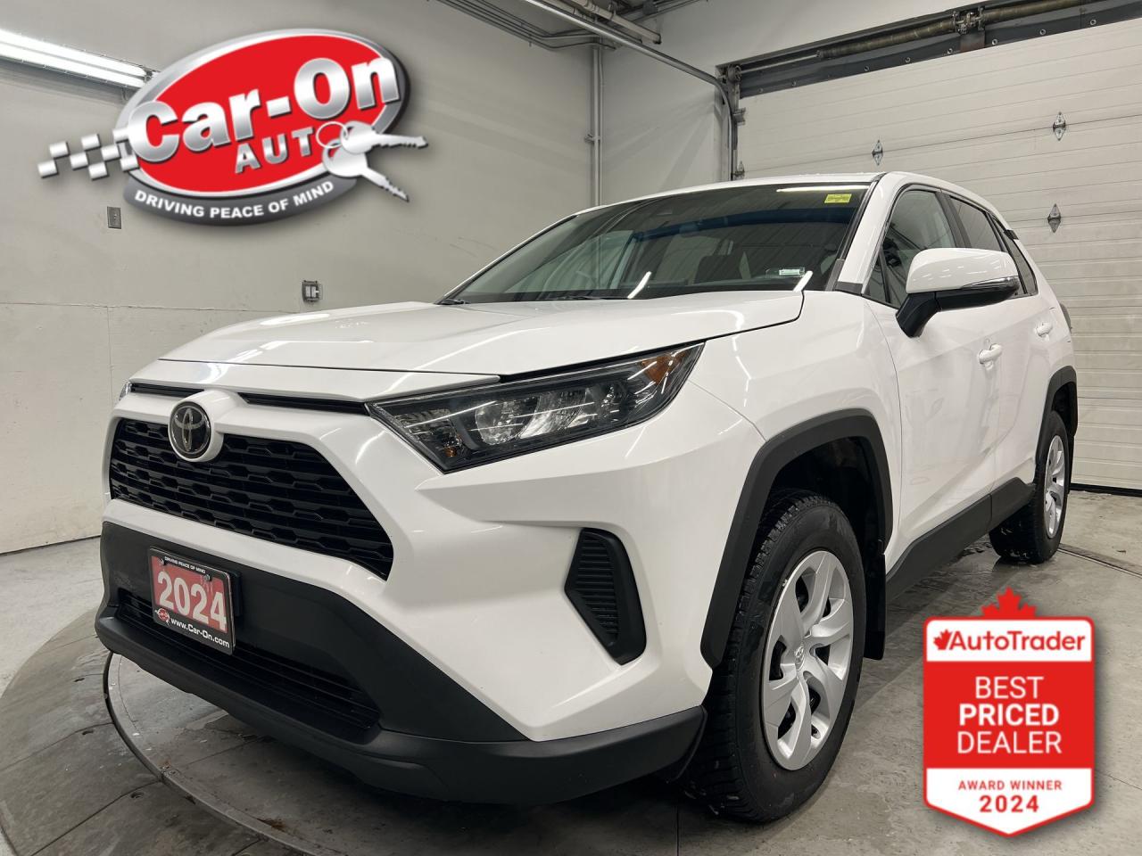 2024 Toyota RAV4 AWD | CARPLAY | HTD SEATS | BLIND SPOT | BLUETOOTH Photo0