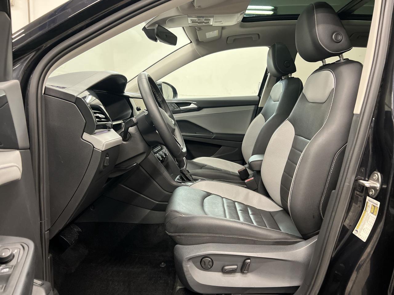 2022 Volkswagen Taos HIGHLINE AWD | LOW KMS! |COOLED LEATHER |PANO ROOF Photo