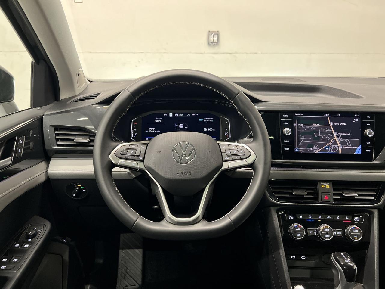 2022 Volkswagen Taos HIGHLINE AWD | LOW KMS! |COOLED LEATHER |PANO ROOF Photo