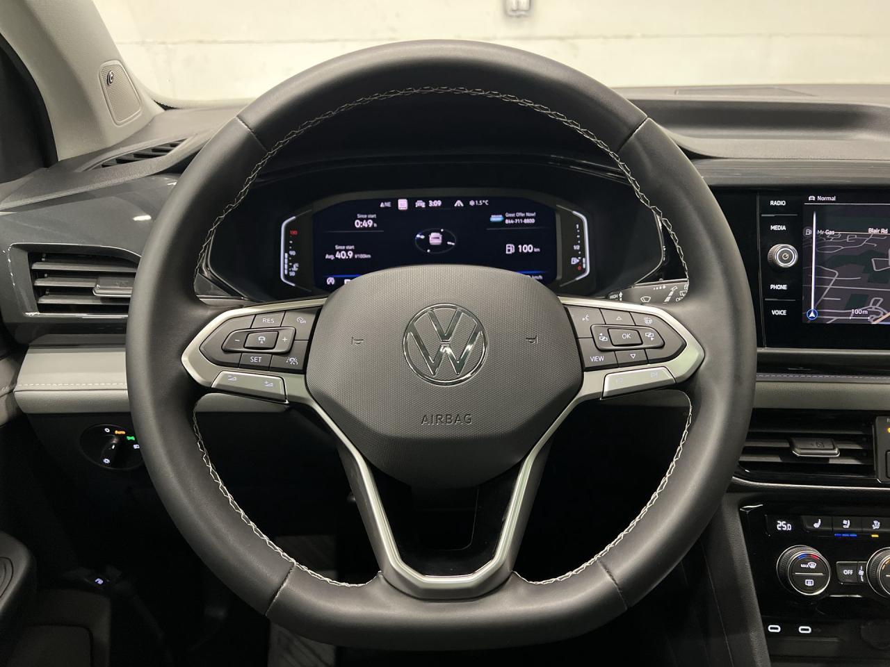 2022 Volkswagen Taos HIGHLINE AWD | LOW KMS! |COOLED LEATHER |PANO ROOF Photo