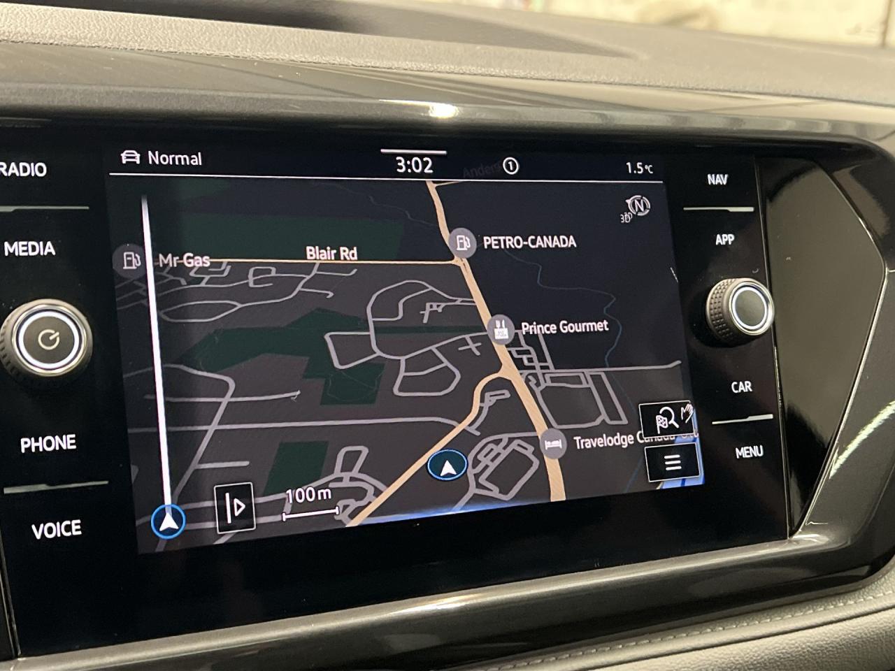 2022 Volkswagen Taos HIGHLINE AWD | LOW KMS! |COOLED LEATHER |PANO ROOF Photo