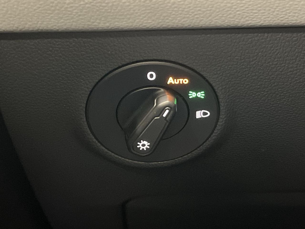 2022 Volkswagen Taos HIGHLINE AWD | LOW KMS! |COOLED LEATHER |PANO ROOF Photo