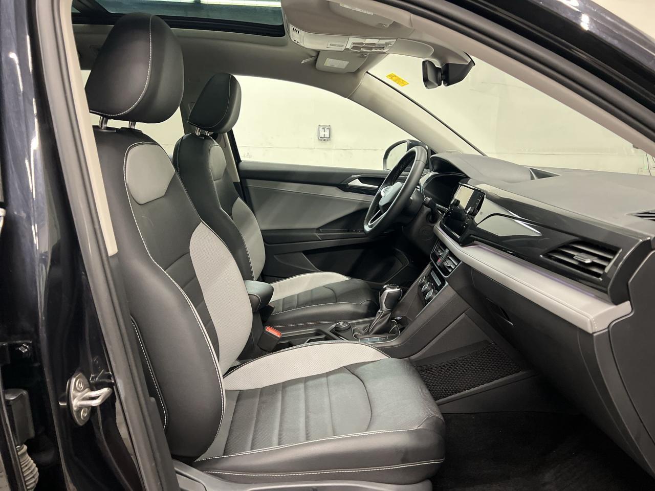 2022 Volkswagen Taos HIGHLINE AWD | LOW KMS! |COOLED LEATHER |PANO ROOF Photo