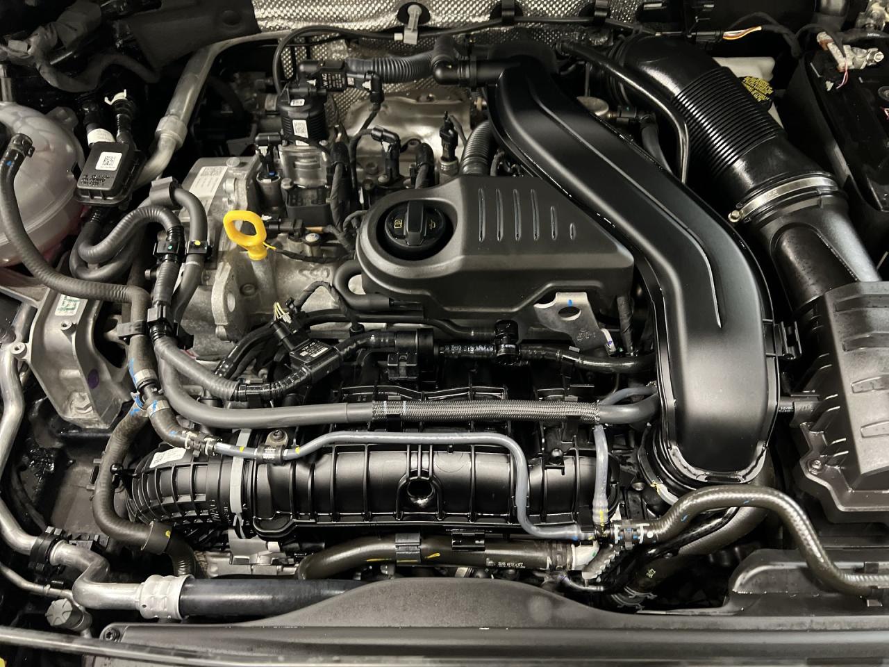 2022 Volkswagen Taos HIGHLINE AWD | LOW KMS! |COOLED LEATHER |PANO ROOF Photo