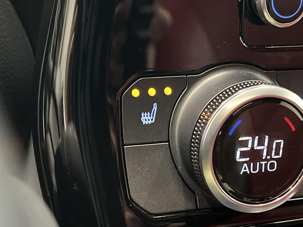 2022 Toyota Highlander XSE AWD | 7-PASS | LOW KMS! | RED LEATHER |SUNROOF Photo