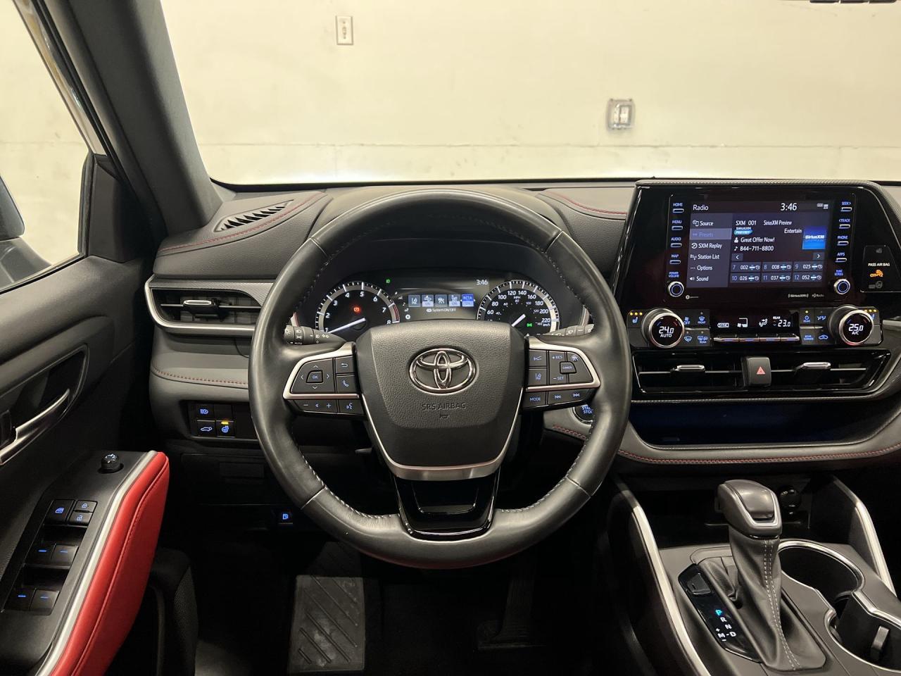 2022 Toyota Highlander XSE AWD | 7-PASS | LOW KMS! | RED LEATHER |SUNROOF Photo