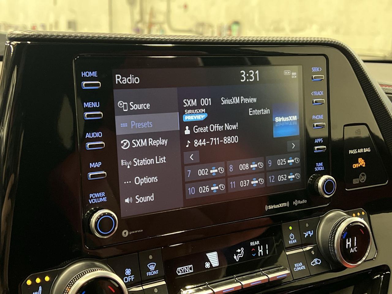 2022 Toyota Highlander XSE AWD | 7-PASS | LOW KMS! | RED LEATHER |SUNROOF Photo