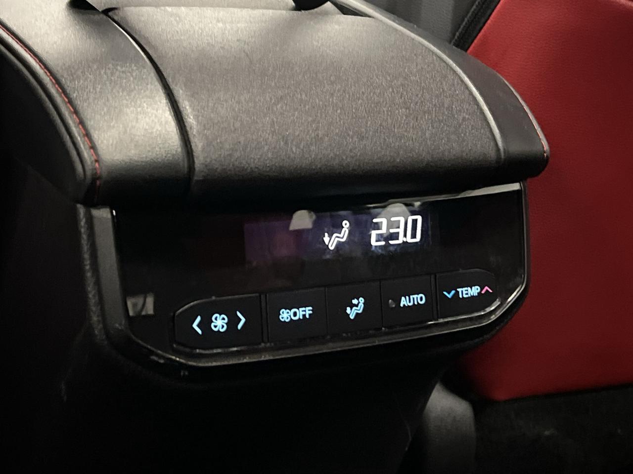 2022 Toyota Highlander XSE AWD | 7-PASS | LOW KMS! | RED LEATHER |SUNROOF Photo