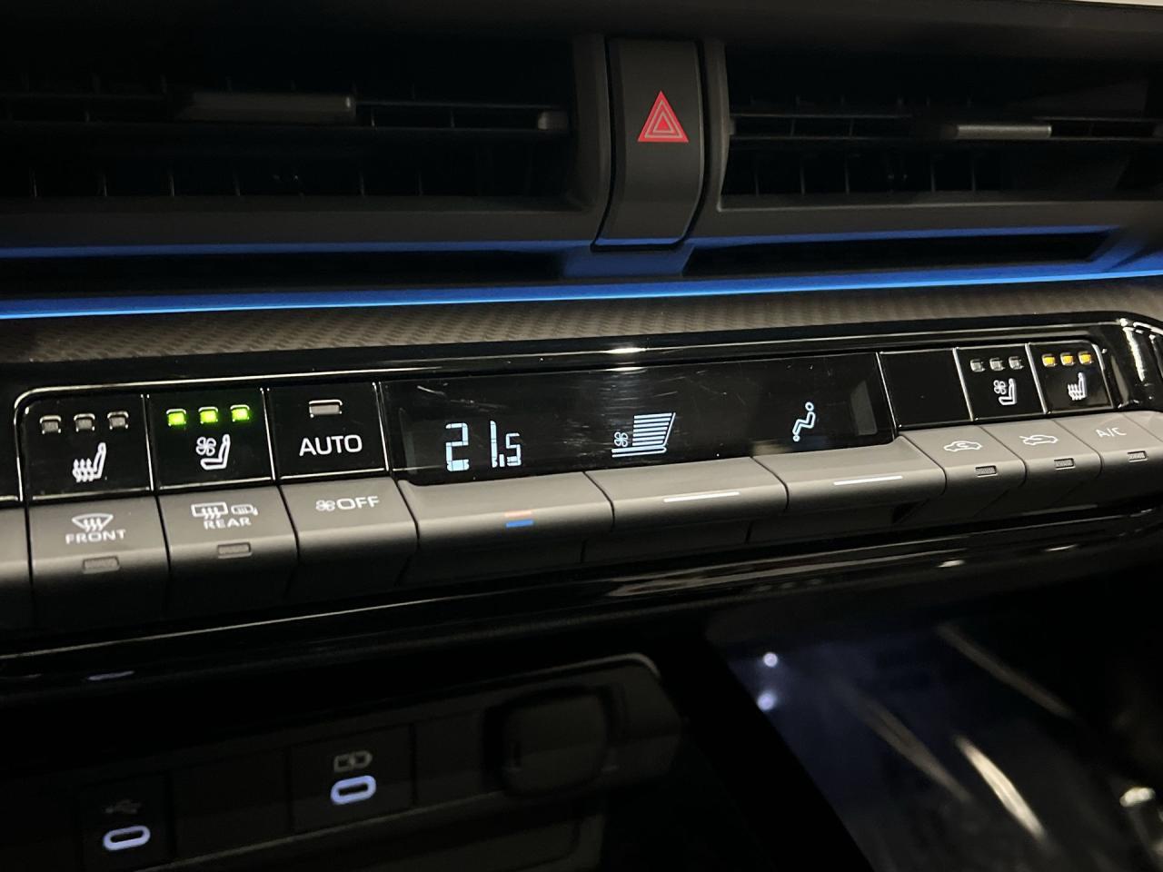 2024 Toyota Prius LIMITED HYBRID AWD | COOLED LEATHER | PANO ROOF Photo