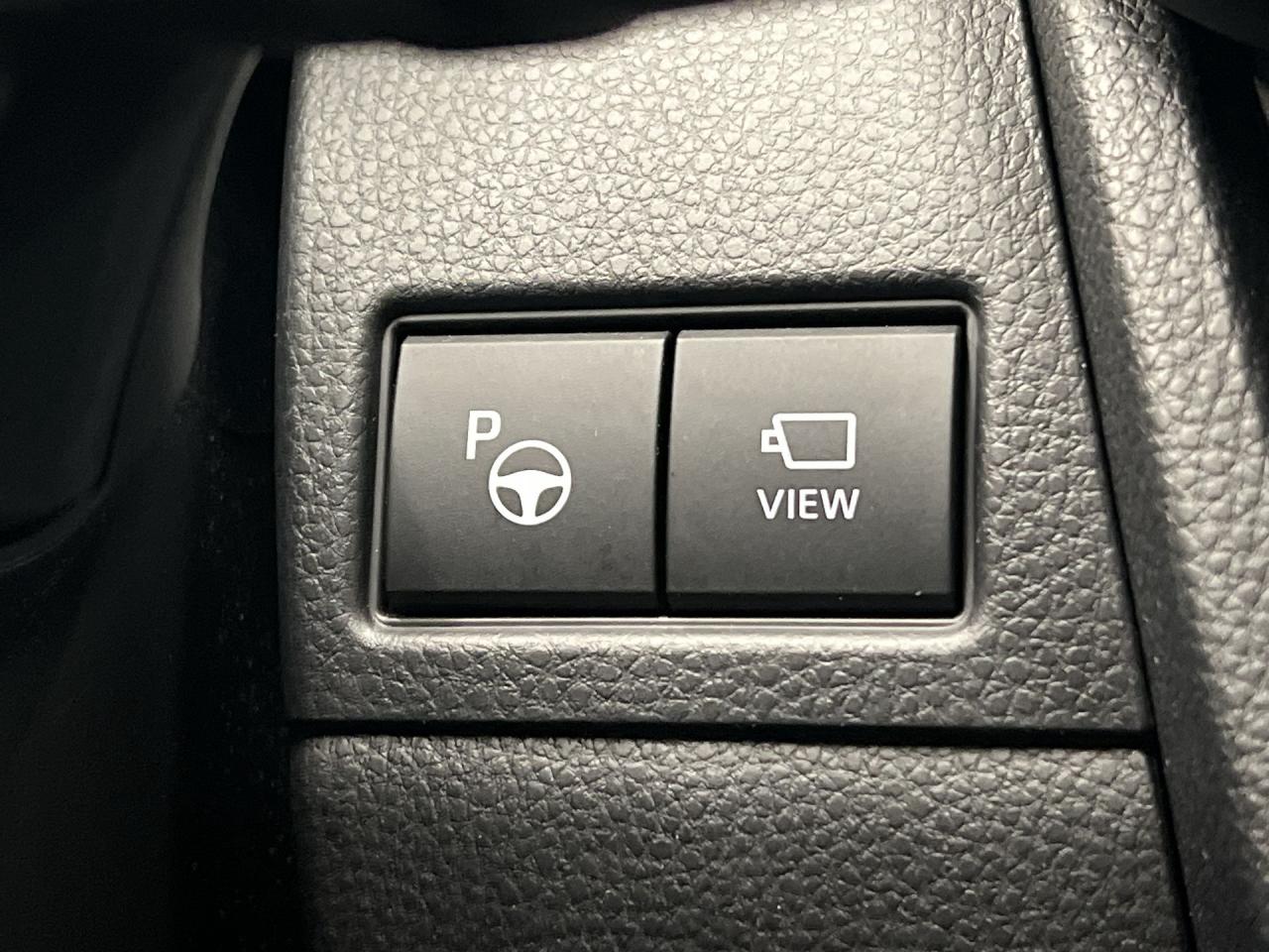 2024 Toyota Prius LIMITED HYBRID AWD | COOLED LEATHER | PANO ROOF Photo