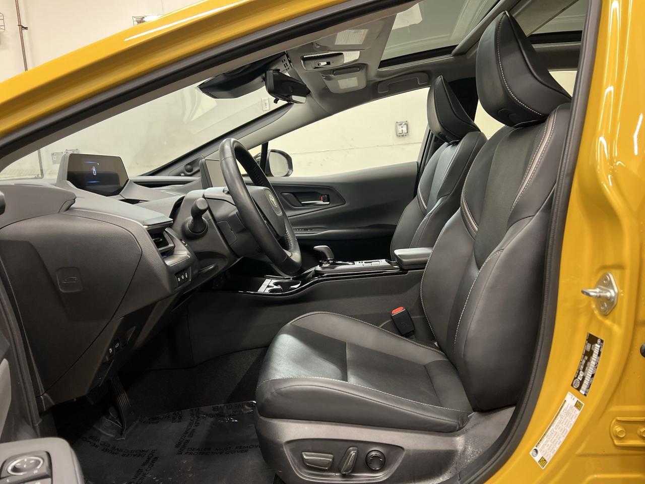 2024 Toyota Prius LIMITED HYBRID AWD | COOLED LEATHER | PANO ROOF Photo