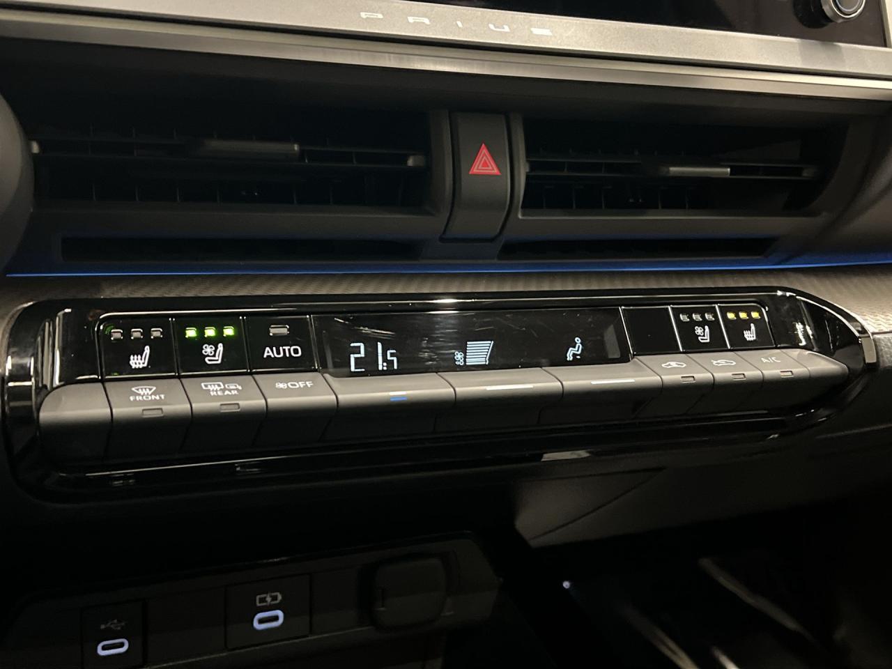 2024 Toyota Prius LIMITED HYBRID AWD | COOLED LEATHER | PANO ROOF Photo