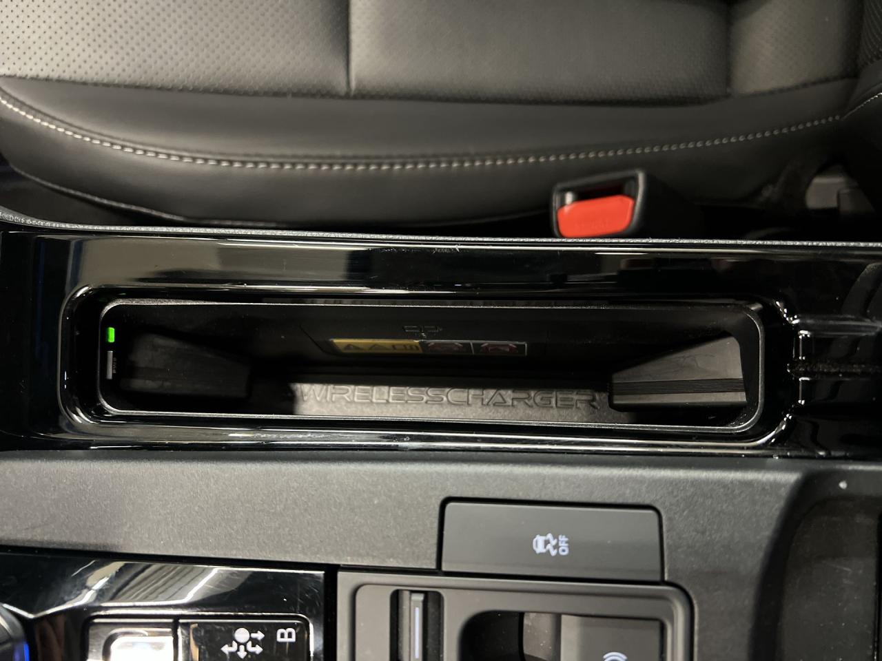 2024 Toyota Prius LIMITED HYBRID AWD | COOLED LEATHER | PANO ROOF Photo