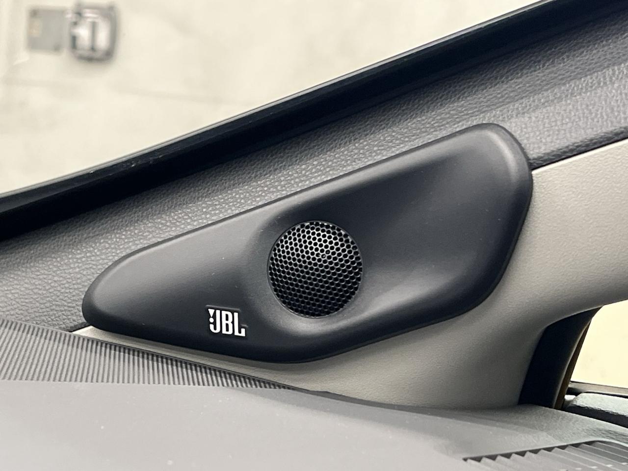 2024 Toyota Prius LIMITED HYBRID AWD | COOLED LEATHER | PANO ROOF Photo