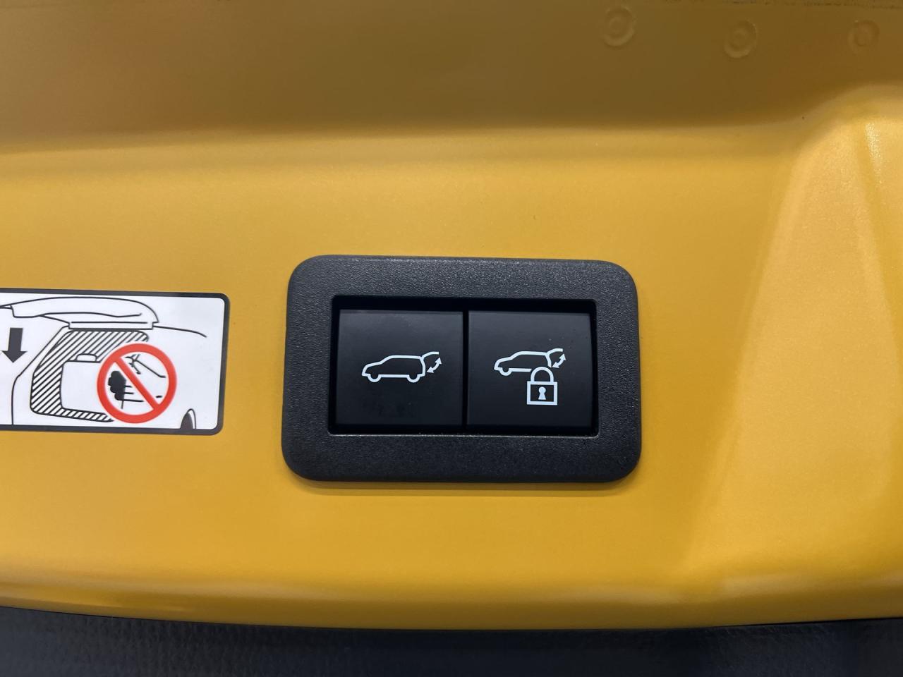 2024 Toyota Prius LIMITED HYBRID AWD | COOLED LEATHER | PANO ROOF Photo