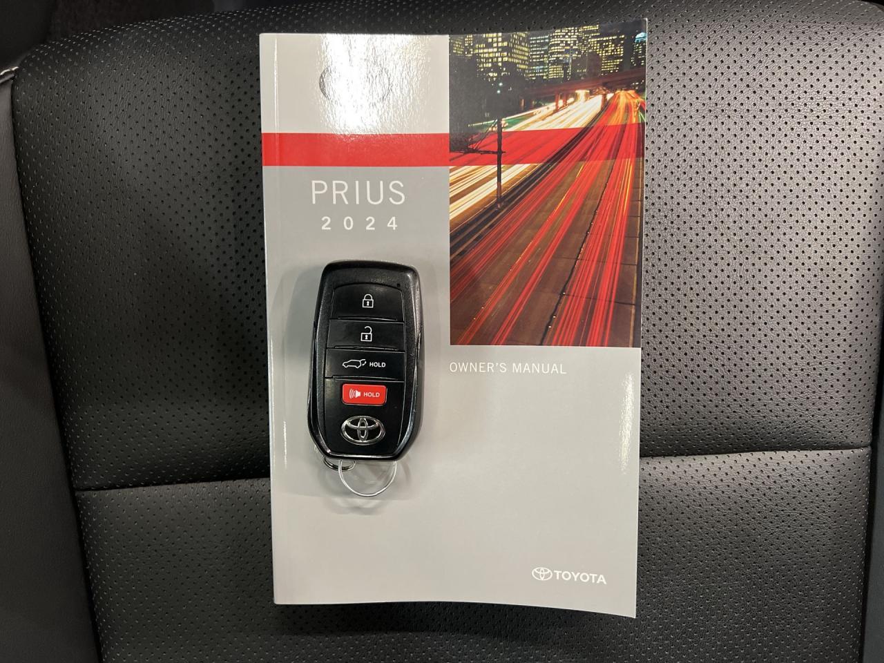 2024 Toyota Prius LIMITED HYBRID AWD | COOLED LEATHER | PANO ROOF Photo