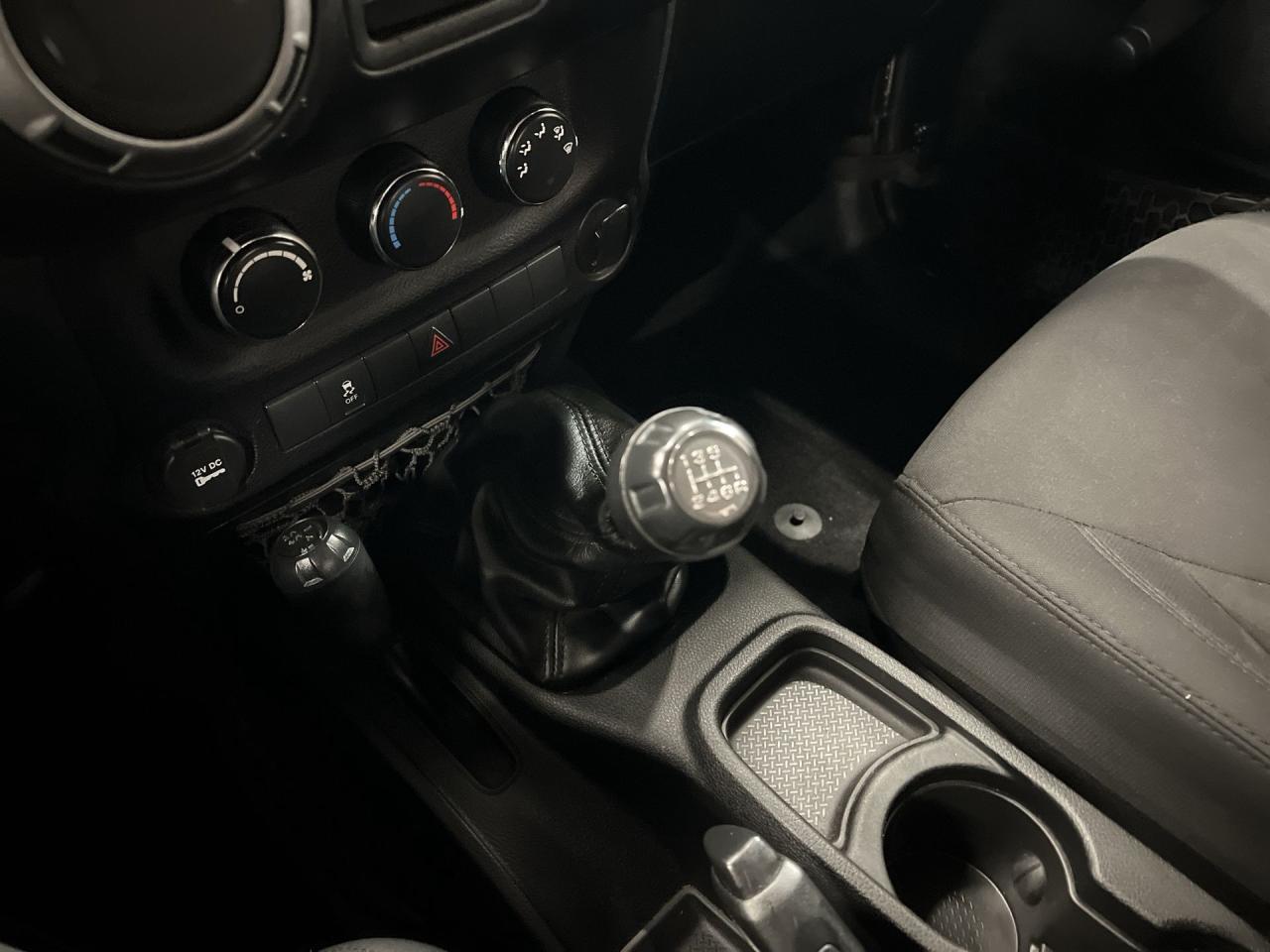 2016 Jeep Wrangler 6-SPEED 4X4 | LOW KMS | FOG LIGHTS |CRUISE CONTROL Photo