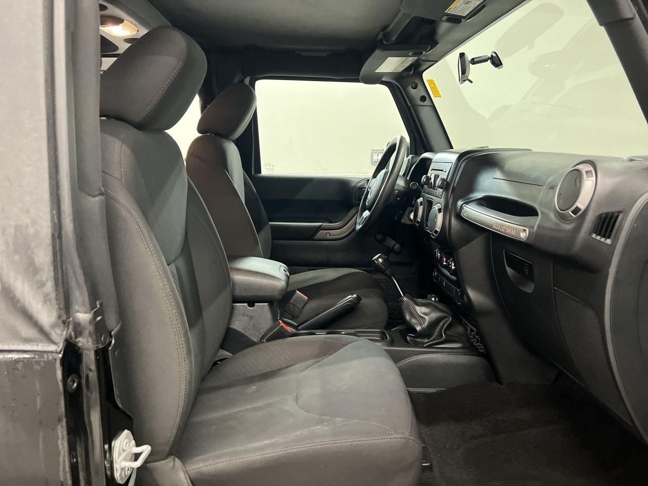 2016 Jeep Wrangler 6-SPEED 4X4 | LOW KMS | FOG LIGHTS |CRUISE CONTROL Photo