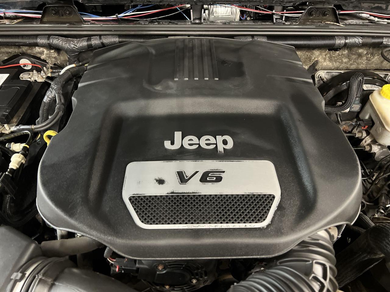 2016 Jeep Wrangler 6-SPEED 4X4 | LOW KMS | FOG LIGHTS |CRUISE CONTROL Photo