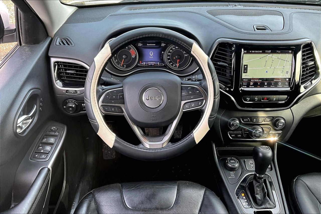 2020 Jeep Cherokee Limited | Vented Leather | Panoroof | AS IS | 4X4 Photo4