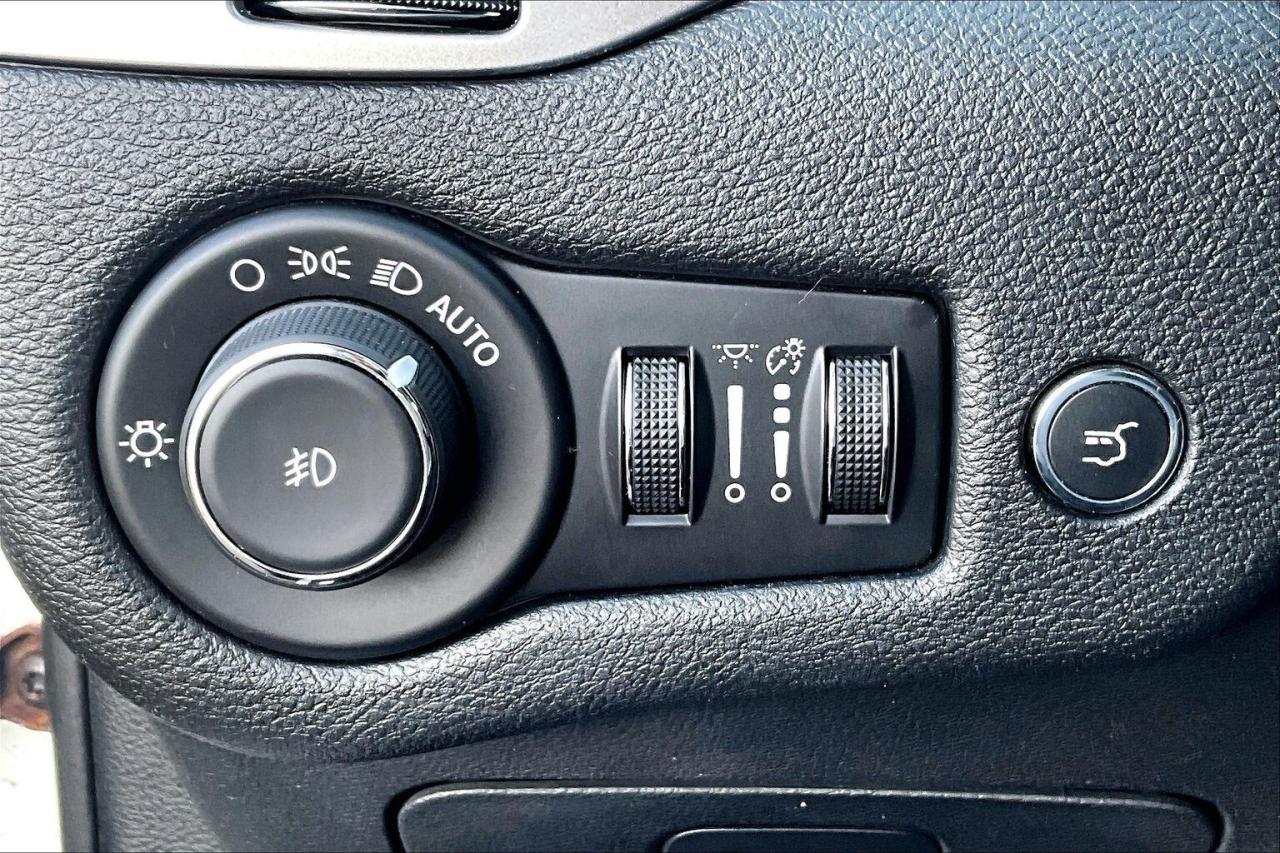 2020 Jeep Cherokee Limited | Vented Leather | Panoroof | AS IS | 4X4 Photo