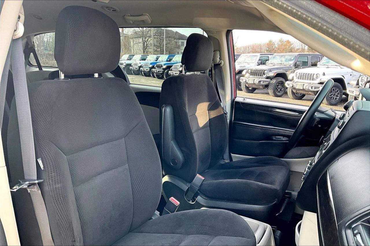 2015 Dodge Grand Caravan SXT | Stow n Go | AS IS | FWD Photo