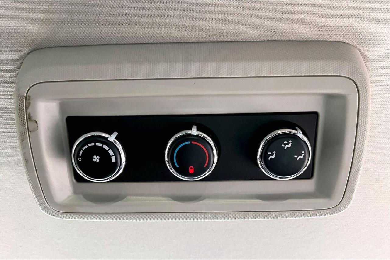 2015 Dodge Grand Caravan SXT | Stow n Go | AS IS | FWD Photo