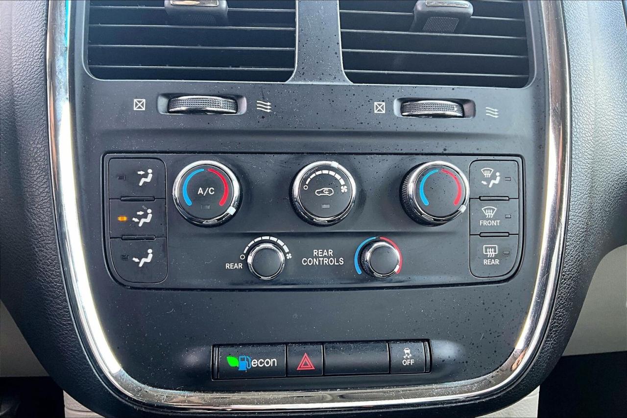 2015 Dodge Grand Caravan SXT | Stow n Go | AS IS | FWD Photo