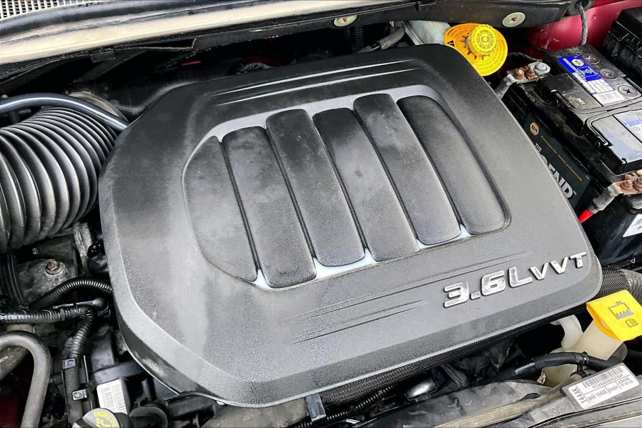 2015 Dodge Grand Caravan SXT | Stow n Go | AS IS | FWD Photo