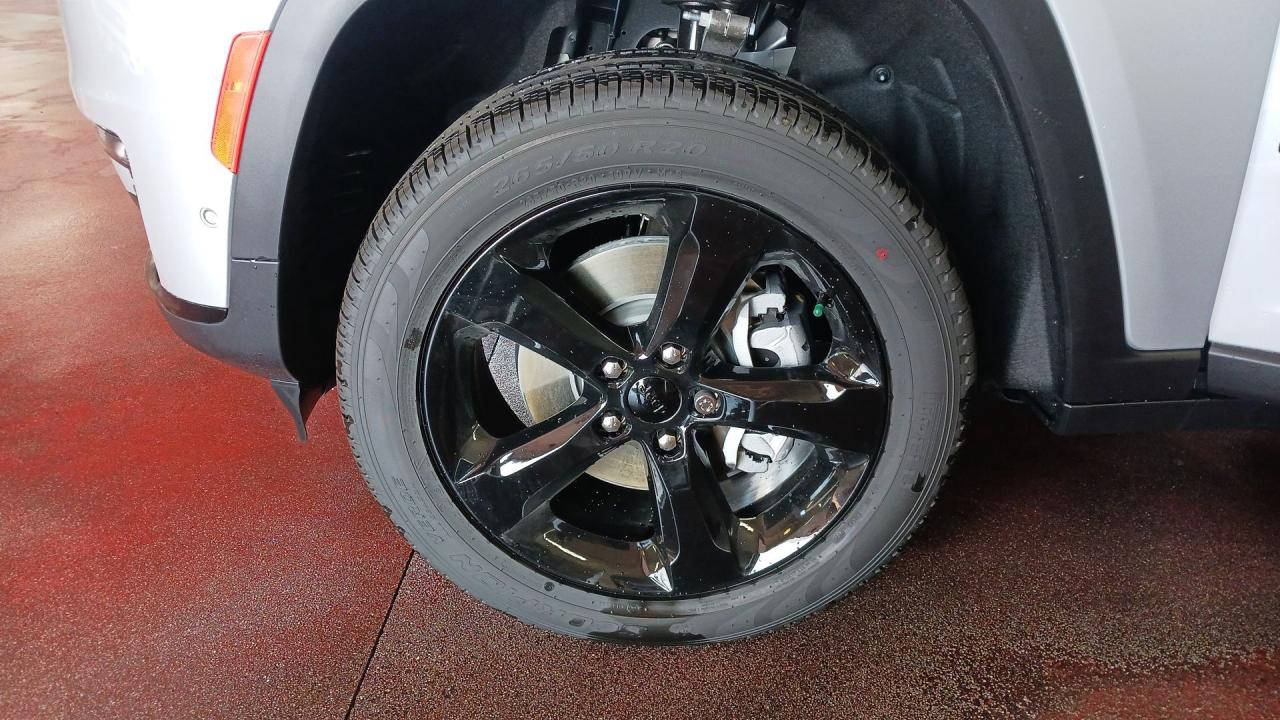 2025 Jeep Grand Cherokee L Limited 4x4 Photo