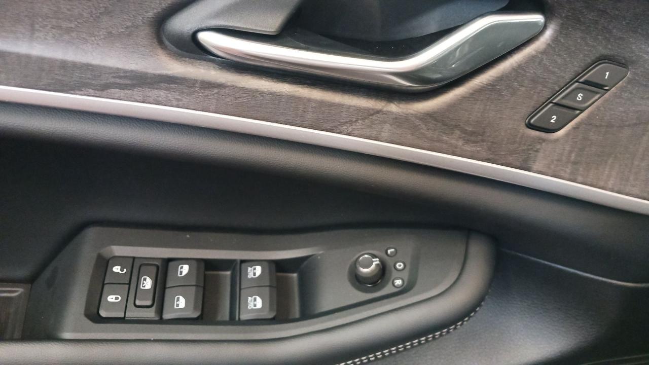 2025 Jeep Grand Cherokee L Limited 4x4 Photo