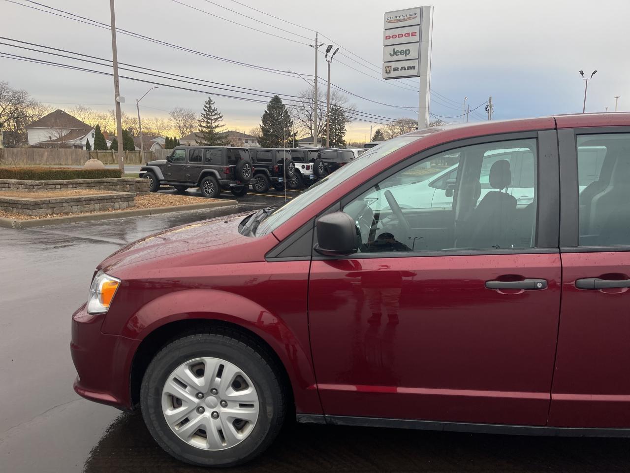 2019 Dodge Grand Caravan CANADIAN VALUE PKG / REAR STOnGO / BACKUP CAMERA Photo