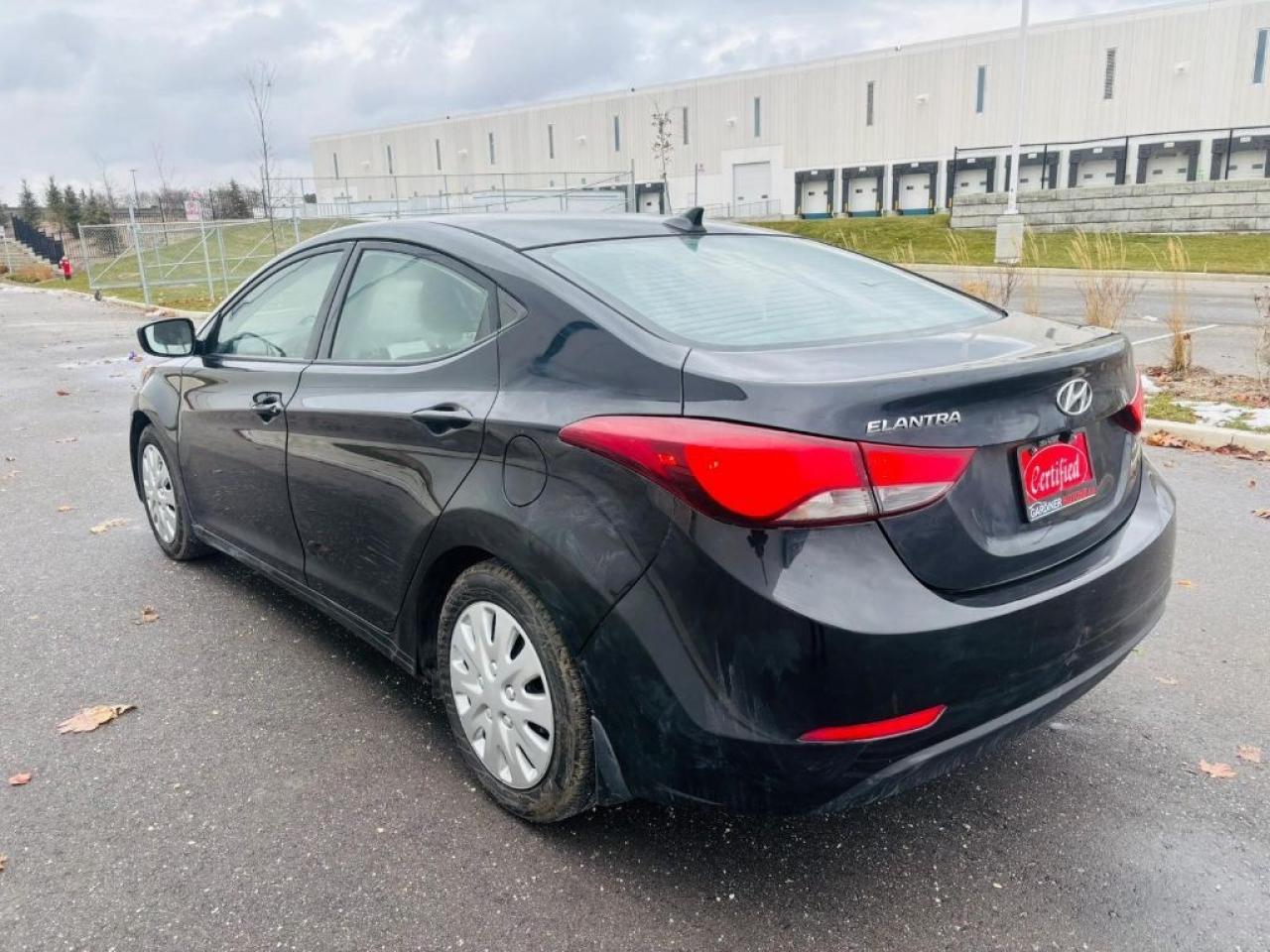 2015 Hyundai Elantra 5dr Automatic GL Photo