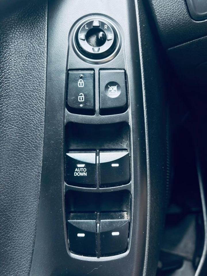 2015 Hyundai Elantra 5dr Automatic GL Photo